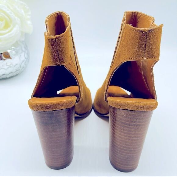 UO Urban Outfitters UO Brown Suede PeepToe Ankle Booties Size 8 - Picture 7 of 15